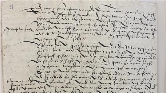 Handschriftliche Seite mit dichtem, altertümlichen Text in schwarzer Tinte auf hellem Papier.