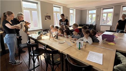 Eine Woche lang tauchen die Kinder der Kita Marktstraße in die Welt des Bergbaus ein
