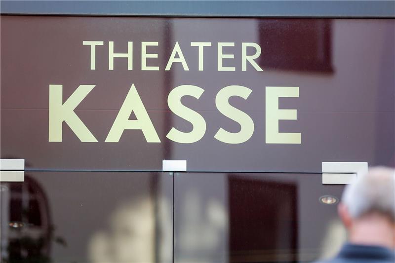 Viel Rückhalt für Theater - Junge fühlen sich fehl am Platz Eine breite Mehrheit der Erwachsenen in Deutschland findet es einer Umfrage zufolge richtig, Theater staatlich zu subventionieren.