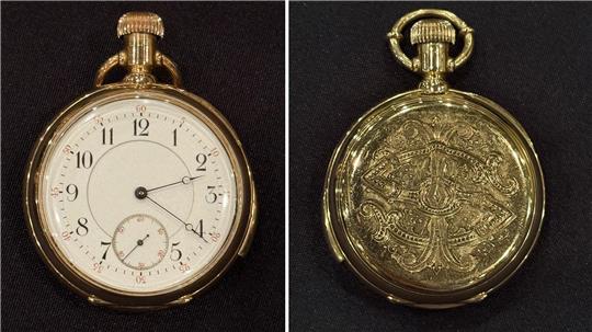 Eine goldene Titanic-Taschenuhr wurde für den Rekordpreis von mehr als 2 Millionen Euro versteigert. (Handout)