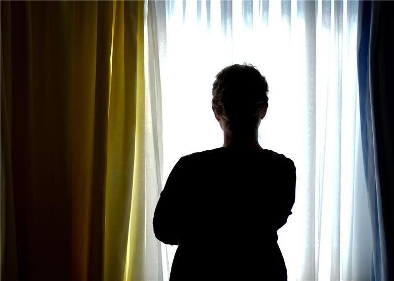 Nancy Faeser: Müssen Opfer häuslicher Gewalt stärken Eine junge Frau in einem Frauenhaus: Bundesinnenministerin Nancy Faeser appelliert an Opfer häuslicher Gewalt, die Taten anzuzeigen.
