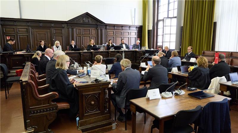 Block-Verteidiger konfrontiert Zeugin mit Widersprüchen Eine mutmaßliche Entführerin sagt als Zeugin aus.