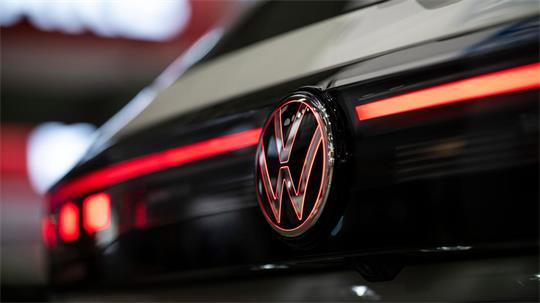 Eine neue Einheit soll die Entwicklung von Fahrassistenzsystemen im VW-Konzern beschleunigen. (Archivbild)
