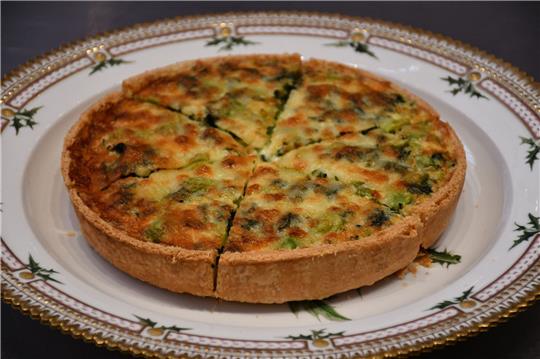 Eine spezielle Quiche ist das offizielle Gericht der Straßenfeiern in Großbritannien zur Krönung von Charles. Doch es gibt Kritik.