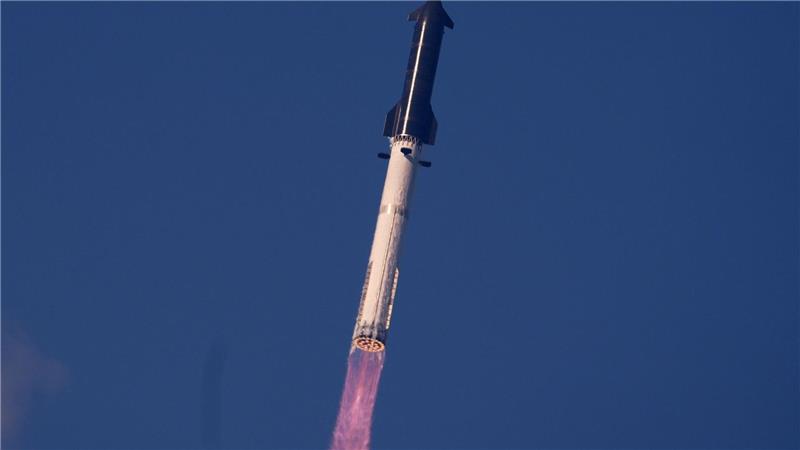 Eine überarbeitete Version der Riesen-Rakete hat einen zwölften Testflug absolviert. 