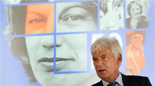Eine unkonventionelle, starke Frau hat die Deutsche Krebshilfe 1974 gegründet. Als Frau des Bundespräsidenten nutzte Mildred Scheel diese Bühnen. Die durch Spenden finanzierte Organisation gibt jährlich Millionen Euro für Forschung, Unterstützung von Kranken und Informationen aus.
