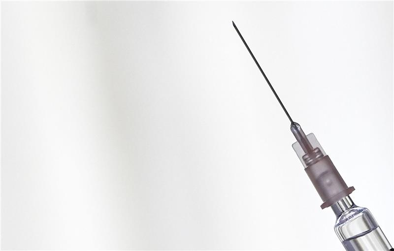 Nach Schönheitsbehandlung in Vietnam - 17-Jährige erblindet Eine vermeintliche Schönheitsklinik in Vietnam war nur zum Haareschneiden zugelassen - trotzdem hat man einer 17-Jährigen so genannte Fillers injiziert. Nun ist das Mädchen auf einem Auge blind (Symbolbild).