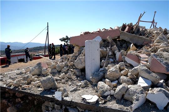 Eine zerstörte griechisch-orthodoxe  Kirche nach dem Erdbeben im September 2021 im Süden der Insel Kreta.