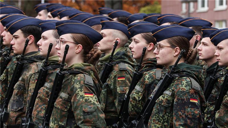 Ein Jahr Schwarz-Rot - Was ist geschafft? Einen Schwerpunkt legt Schwarz-Rot auf die Stärkung der Bundeswehr. (Archivfoto)