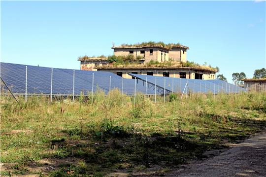 Einen Solarpark ähnlich dem am Werk Tanne wollen die Stadtwerke auf dem Schützenplatz in Clausthal errichten. Der Bauausschuss hat bereits zugestimmt, jetzt ist der Verwaltungsausschuss an der Reihe. Foto: GZ-Archiv