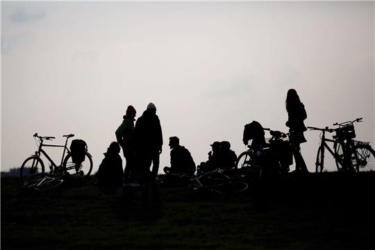 Einer Befragung für die Studie «Jugend in Deutschland 2024» zufolge ist die AfD unter 14- bis 29-Jährigen stärkste Kraft.