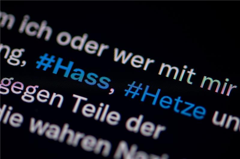 Jeder vierte Internetnutzer stößt auf Hass und Hetze Einer Statistik zufolge sahen sich Jüngere Internetnutzende häufiger mit Hate Speech im Netz konfrontiert als ältere. (Symbolbild)