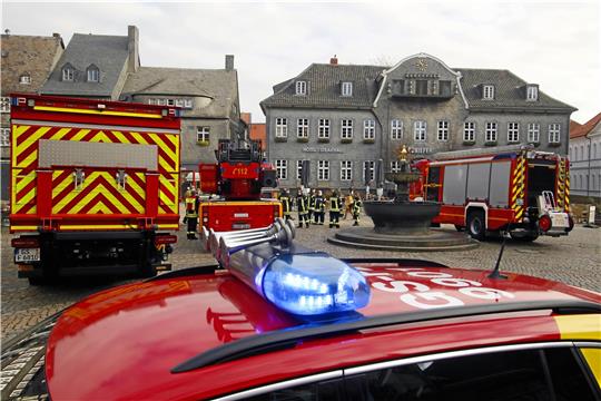 Einer der Einsätze im vergangenen Jahr: Bombendrohung im November am Goslarer Marktplatz.  Archivfoto: Epping