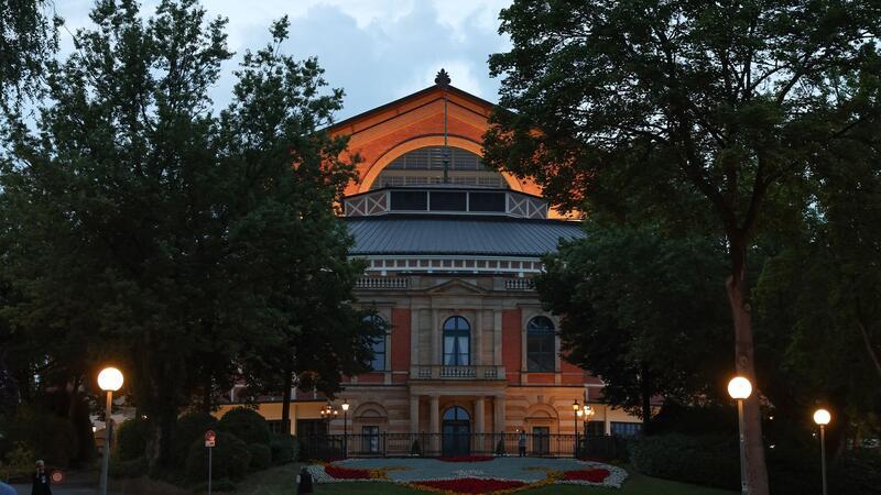 Festspielhaus Bayreuth: Bund und Land finanzieren Sanierung Eines der berühmtesten Opernhäuser der Welt steht in Bayreuth.
