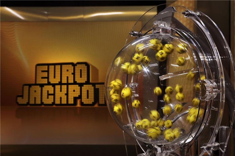 Eurojackpot geknackt: Lottospieler gewinnt 66 Millionen Euro Einfach die richtigen Zahlen tippen und Millionen gewinnen.