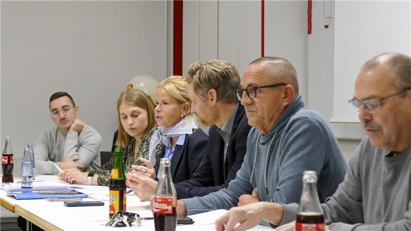 Zwei neue Stellvertreter für den Goslarer Stadtbrandmeister Einführung in den Abend: Goslars Verwaltungschefin Urte Schwerdtner leitet die Versammlung.