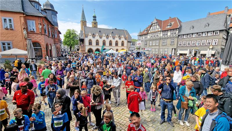 Goslar: Viele Fans, Bestnoten für die City Einheimische und Besucher bewerten Goslar laut IFH-Studie als sehr empfehlenswert. Archivfotos: Sowa