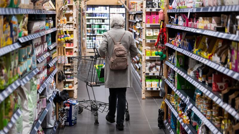 Studie: Diese Lebensmittel könnten es künftig schwer haben Einige Lebensmittel im Supermarkt könnten laut der Studie in einigen Jahren zur Randerscheinung werden.