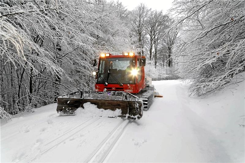 Die Harzer spuren einige Langlaufloipen Einige Loipen im Oberharz werden von sofort an wieder gespurt. Darauf haben sich die Städte Braunlage, Clausthal-Zellerfeld, Wernigerode und die Nationalparkverwaltung geeinigt. Foto: GZ-Archiv