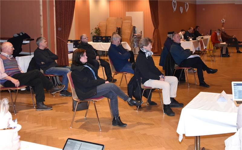 Einige Zuhörer lauschten gespannt den Diskussionen im Goslarer Rat. Aus ihren Reihen kamen dann auch Fragen zu den Montagsdemonstrationen, dem Polizeieinsatz und einer Petition gegen Rechts. Foto: Hendrik Roß