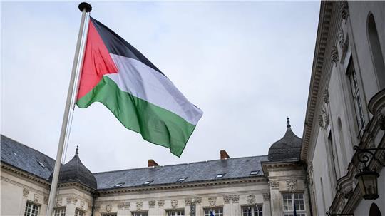 Einige französische Kommunen haben die palästinensische Flagge gehisst.