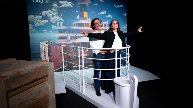 Einmal wie Jack und Rose am Bug der „Titanic“ stehen - auch das ermöglicht die Ausstellung. 
