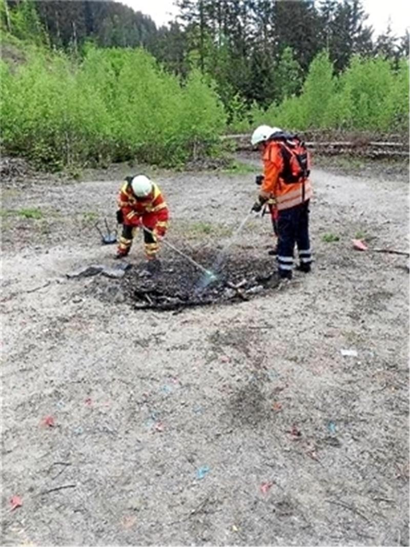Kein Feuerteufel in Astfeld, aber schon zwei Strafverfahren Einsatz im Granetal: Hier war ein Lagerfeuer zu löschen. Foto: Polizei