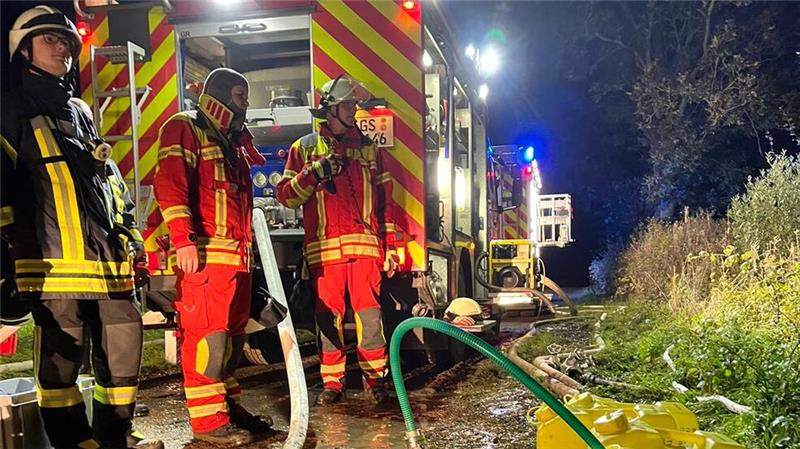 Stundenlanger Feuerwehreinsatz bei Nauen: Blockstelle in Vollbrand Einsatzkräfte aus Lutter und Langelsheim rückten am Donnerstagabend nach Nauen aus.