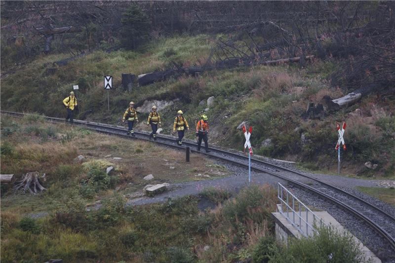 Brocken-Brand: Löschflugzeuge nach Harz-Einsatz zurück in Rom Einsatzkräfte der Feuerwehr und der Spezialisten von @Fire verlassen das Einsatzgebiet am Brocken.
