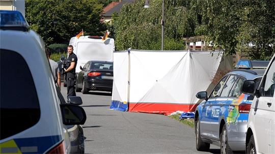 Einsatzkräfte gehen von einem Gewaltverbrechen aus. 