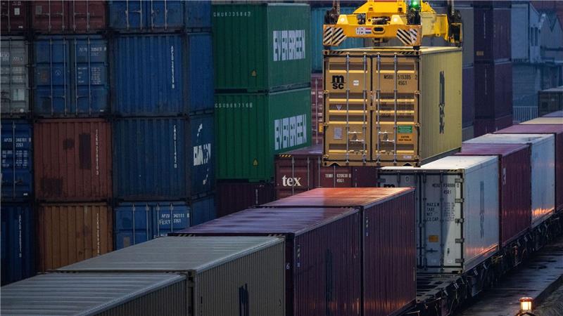 Einschränkungen im Welthandel bergen Risiken.