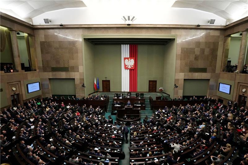 Polen: Ausschuss soll Einsatz von Spionagesoftware prüfen Einstimmig: Das Parlament in Warschau verabschiedete einen Beschluss für eine Überprüfung.