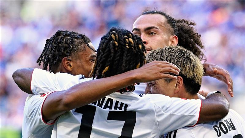 Abgezockt und effizient: Frankfurt siegt in Hoffenheim Eintracht Frankfurt bejubelte in Hoffenheim den zweiten Saisonsieg.