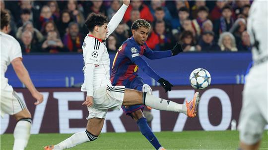 Eintracht Frankfurt hat sich für einen großen Kampf in Barcelona nicht belohnt.