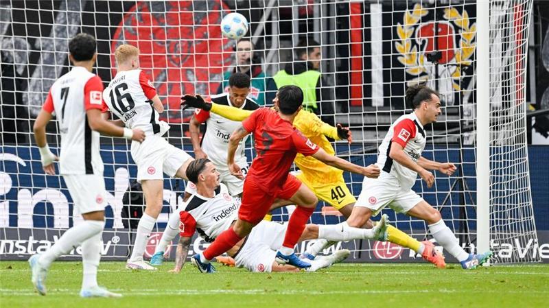 Trotz Dominanz: FC Bayern verspielt Sieg in Frankfurt Eintracht Frankfurt und Bayern München lieferten sich im Bundesliga-Topspiel ein Spektakel.