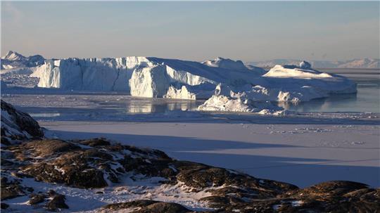 Eisberge in der Nähe des westgrönländischen Ortes Ilulissat. Trump erhebt erneut Besitzansprüche auf Grönland. 