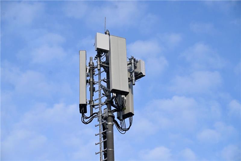 Konkurrenz der Marktführer verlangt Öffnung der 5G-Netze «Eklatantes Ungleichgewicht» auf dem deutschen Mobilfunkmarkt: Die Konkurrenz der großen Netzbetreiber fordert einen besseren Wettbewerb.