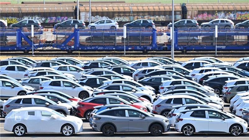 E-Autos heben VW ins Plus und helfen Audi Elektroautos des VW-Konzerns: Ihr Absatzplus glich Rückgänge bei anderen Antriebstechnologien mehr als aus.