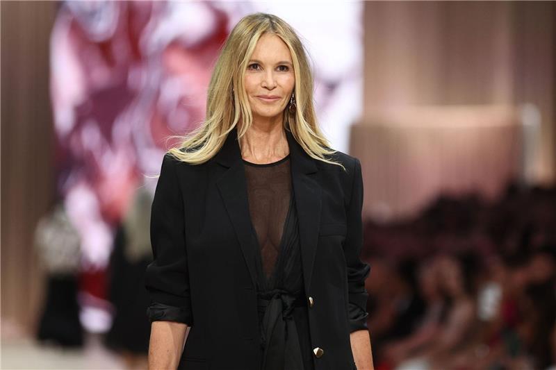 Elle Macpherson erstmals seit 14 Jahren auf dem Laufsteg Elle Macpherson auf dem Catwalk in Melbourne.