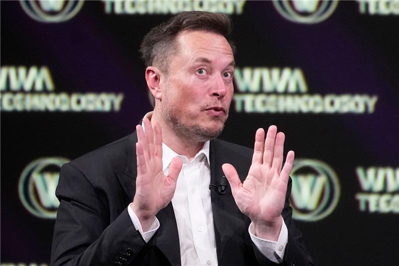 Musks Twitter-Nachfolger X verklagt Hassrede-Forscher Elon Musk hatte Twitter im Oktober 2022 gekauft und es kürzlich in X umbenannt.