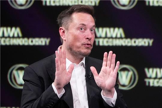 Elon Musk hatte Twitter im Oktober 2022 gekauft und es kürzlich in X umbenannt.