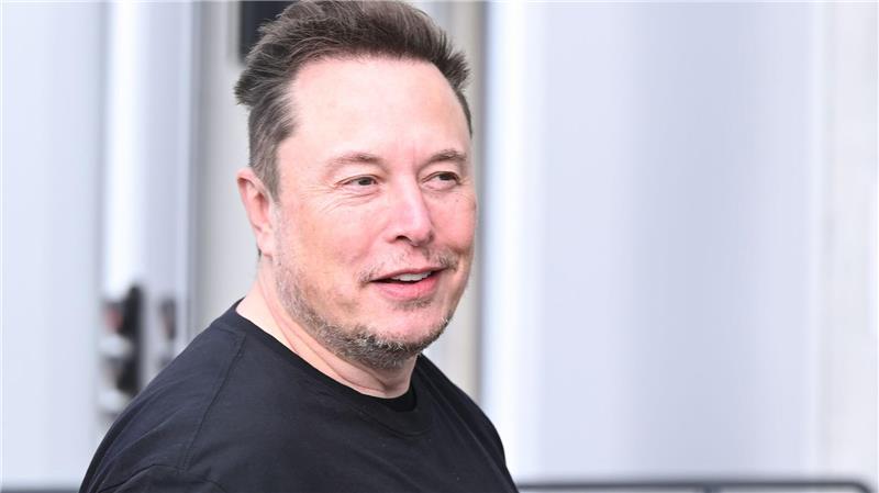 Musk verklagt Apple und ChatGPT-Macher Elon Musk wirft Apple und OpenAI unfairen Wettbewerb vor. (Archivbild)