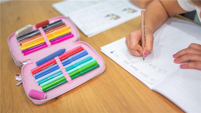 Weniger Kita- und Schulkinder? Land bremst Erwartungen Eltern beklagen immer wieder Unterrichtsausfall und fehlende Betreuung in Niedersachsen. (Symbolbild)