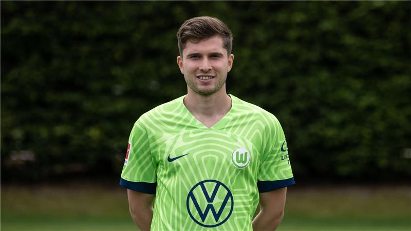 Elvis Rexhbecaj 2022 noch im Trikot des VfL. (Archivbild)