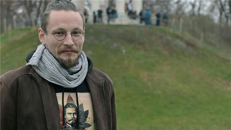 Ist das Kiff-Verbot im Englischen Garten rechtens? Emanuel Burghard klagt gegen das Verbot.