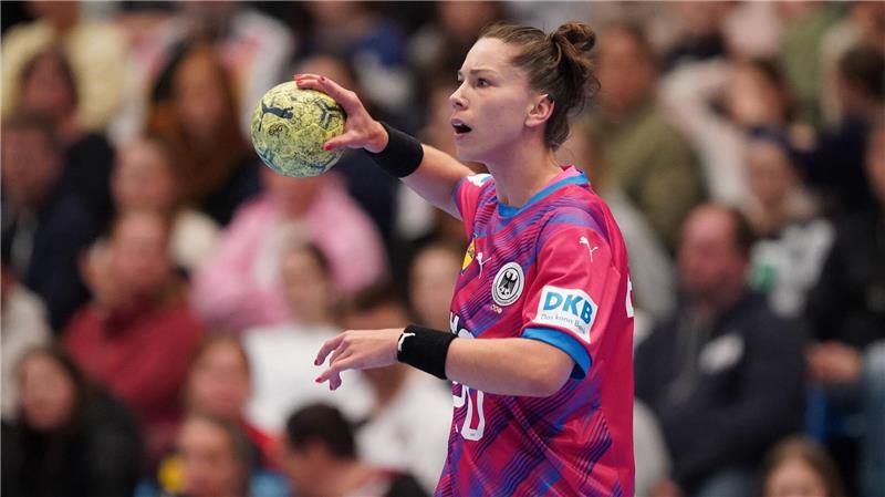 Handballerin Bölk glückt Rückkehr: „Sehr zufrieden“ Emily Bölk stand wieder im deutschen Kader.