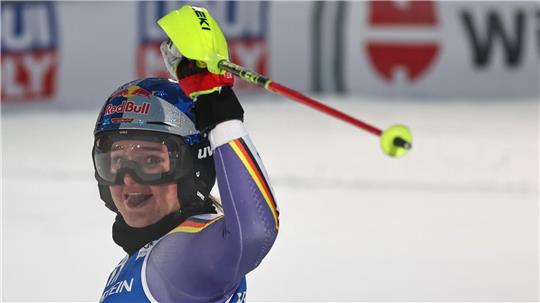 Emma Aicher fuhr überraschend auf das Podium beim Weltcup-Slalom in Levi.