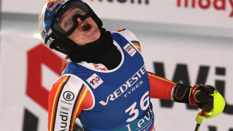 Slalom-Ass Straßer zum Start geschlagen - „Winter ist lang“ Emma Aicher war mit ihrem Top-Ten-Ergebnis sehr zufrieden.