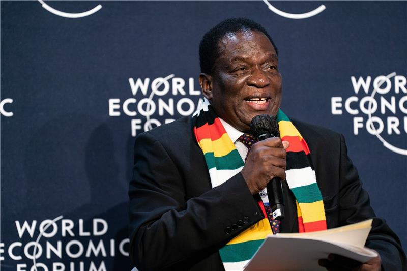 Simbabwe schränkt „unpatriotische” Bürger ein Emmerson Mnangagwa ist Simbabwes Präsident.