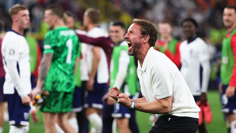 Emotionaler Ausbruch: Southgate feiert mit den Fans.